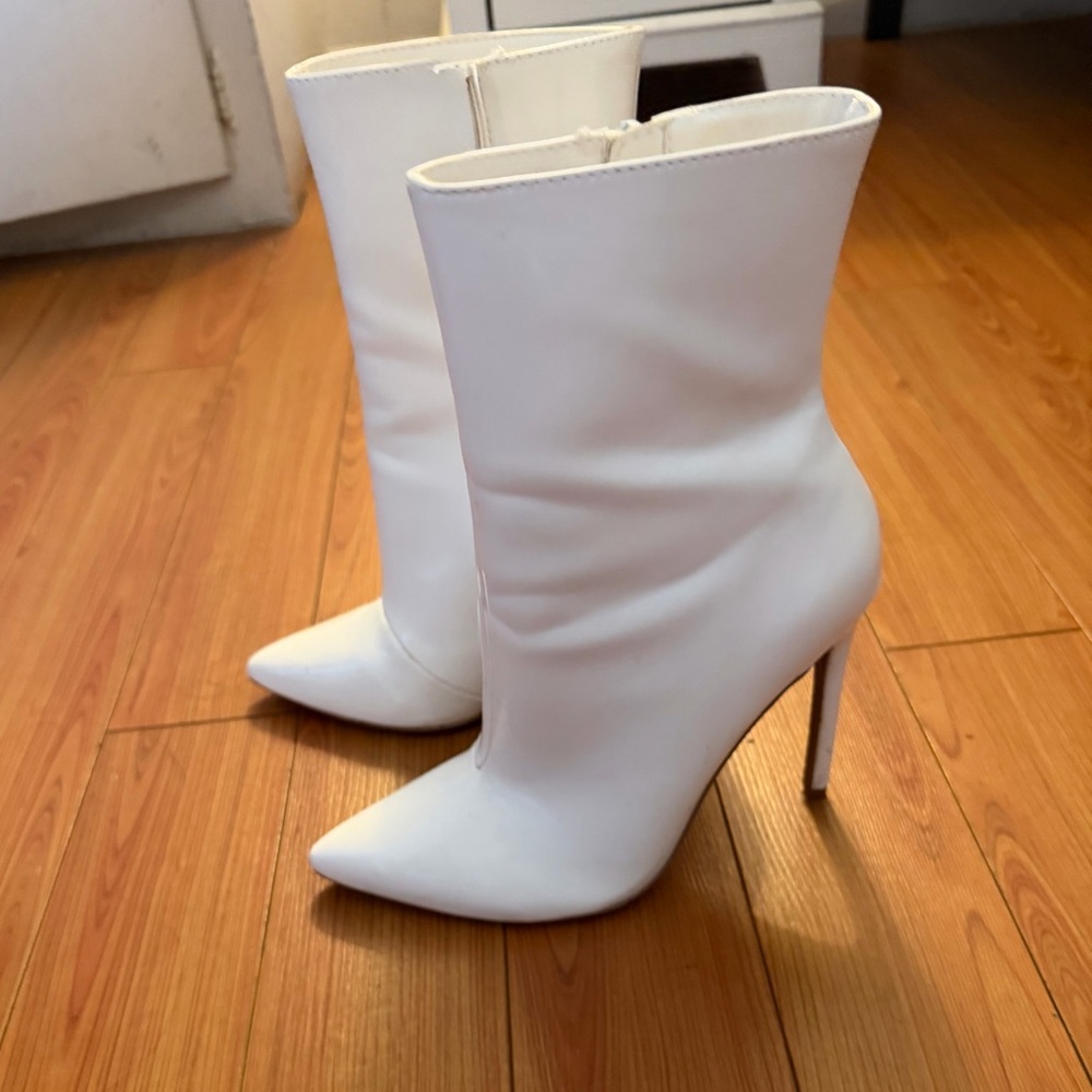 Steve Madden White Booties